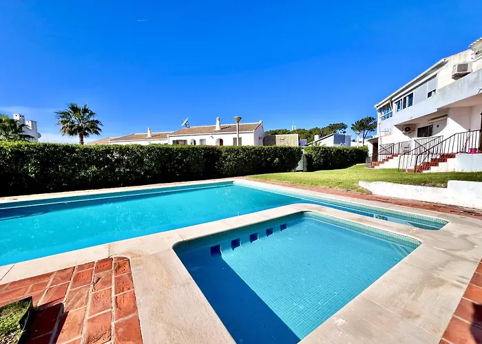 Vilamoura Classic 2 With Pool By Homing Quarteira